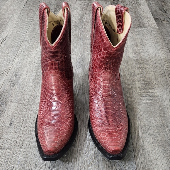 Lane Emma‎ Jane Cowboy Bootie In Striking Red - Picture 3 of 9